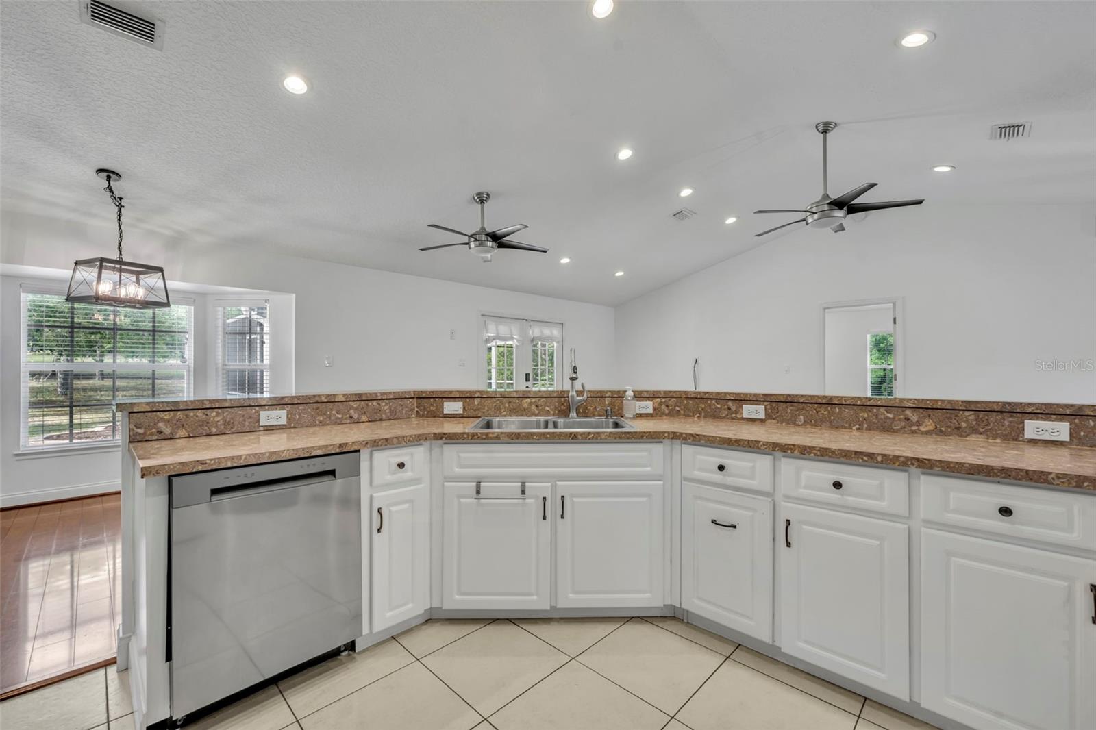 1717 W KELLY PARK RD, APOPKA, FL, 32712
