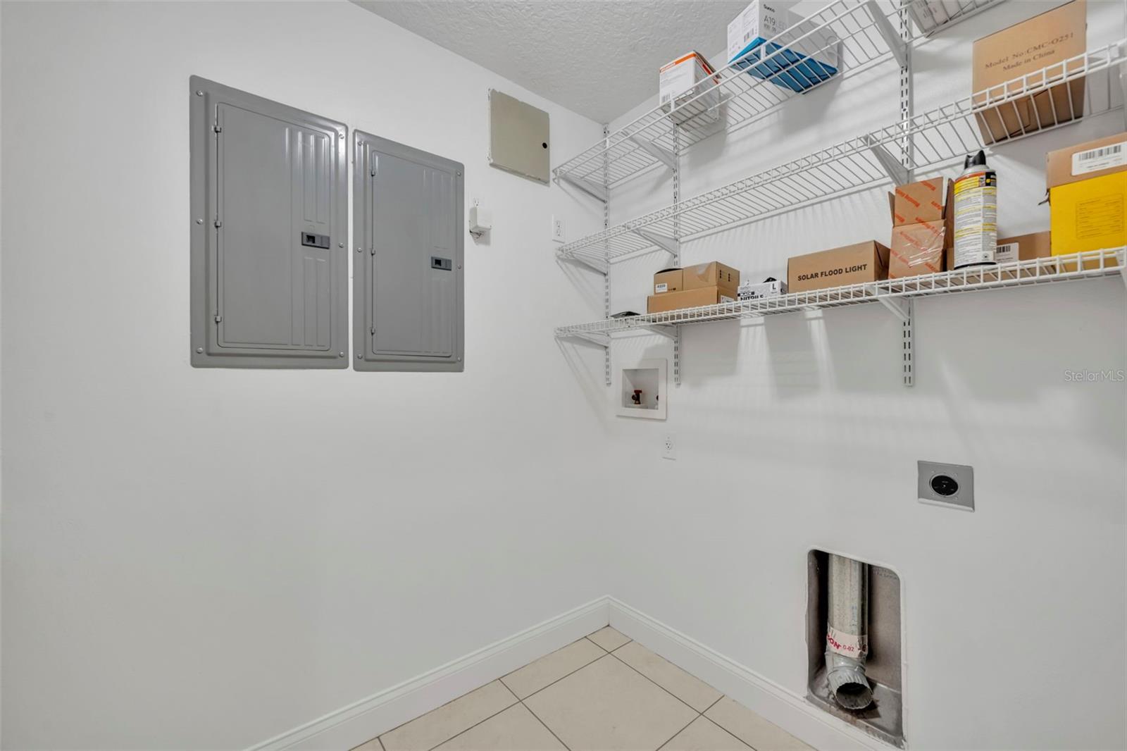 1717 W KELLY PARK RD, APOPKA, FL, 32712