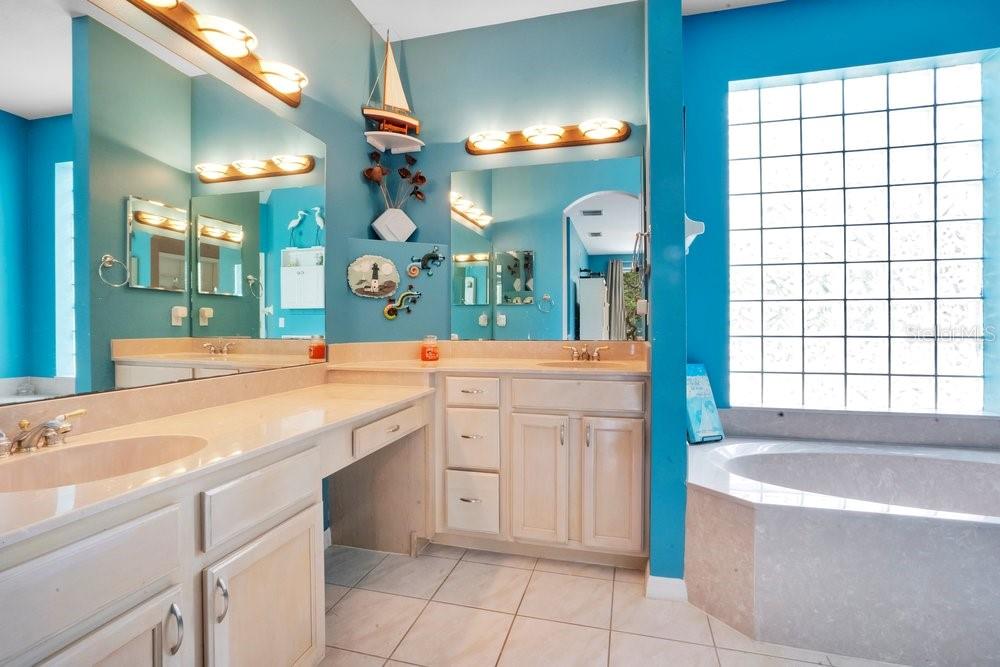 8618 TERRACE PINES CT, ORLANDO, FL, 32836