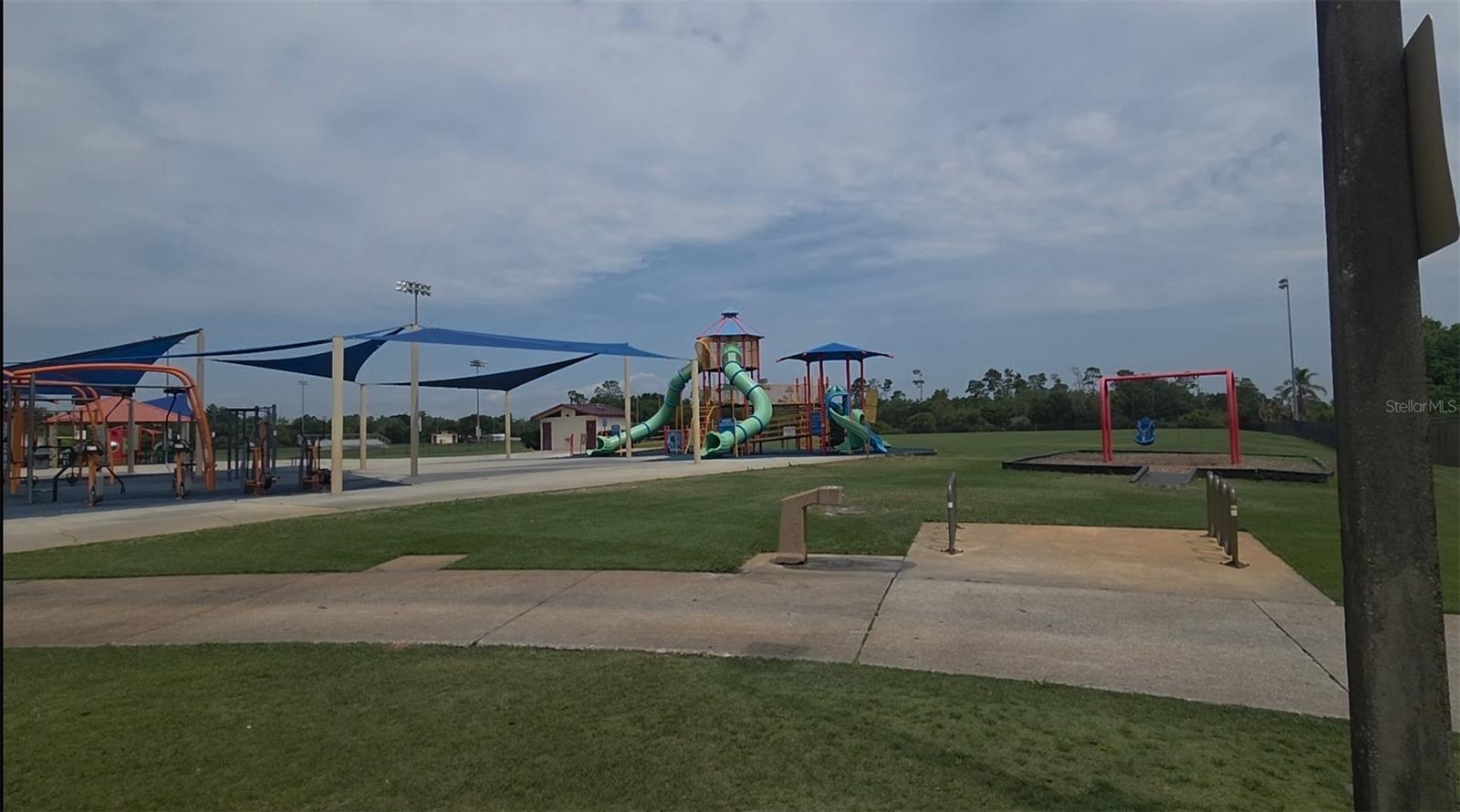 1098 LAMPLIGHTER AVE, DELTONA, FL, 32725