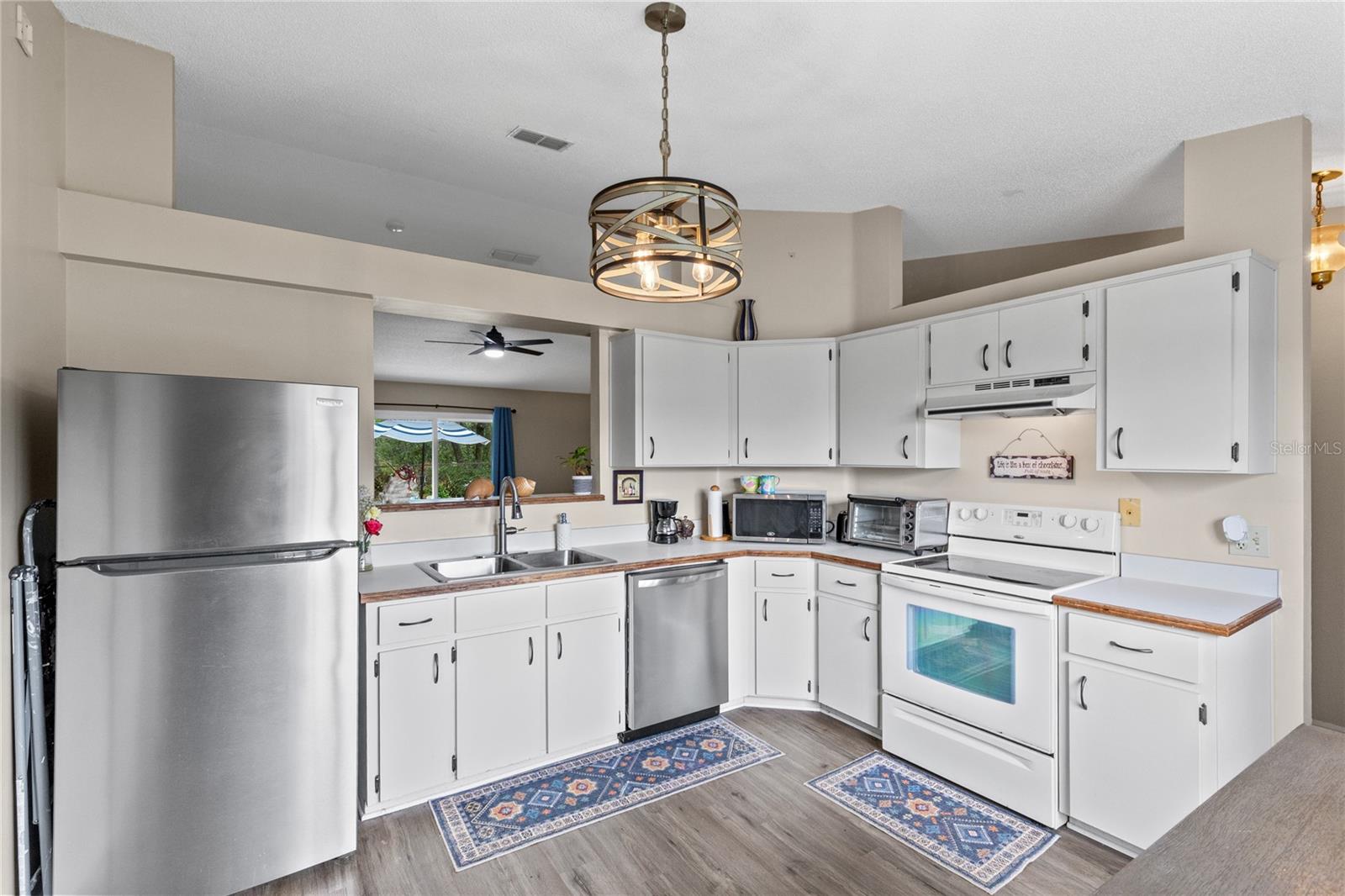 1098 LAMPLIGHTER AVE, DELTONA, FL, 32725