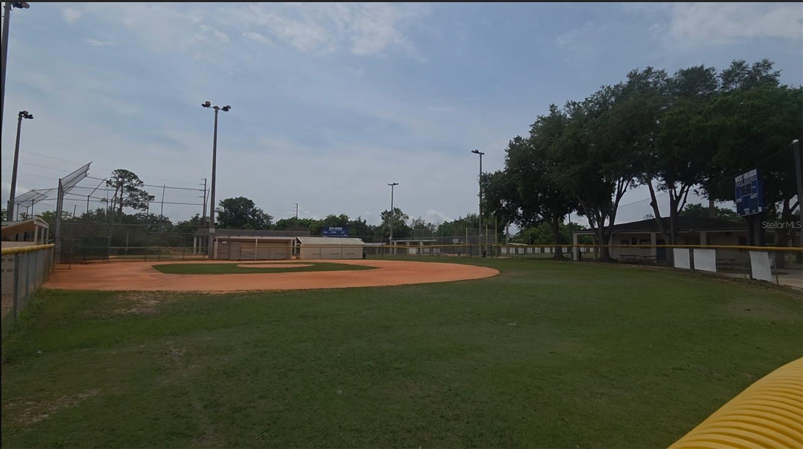 1098 LAMPLIGHTER AVE, DELTONA, FL, 32725