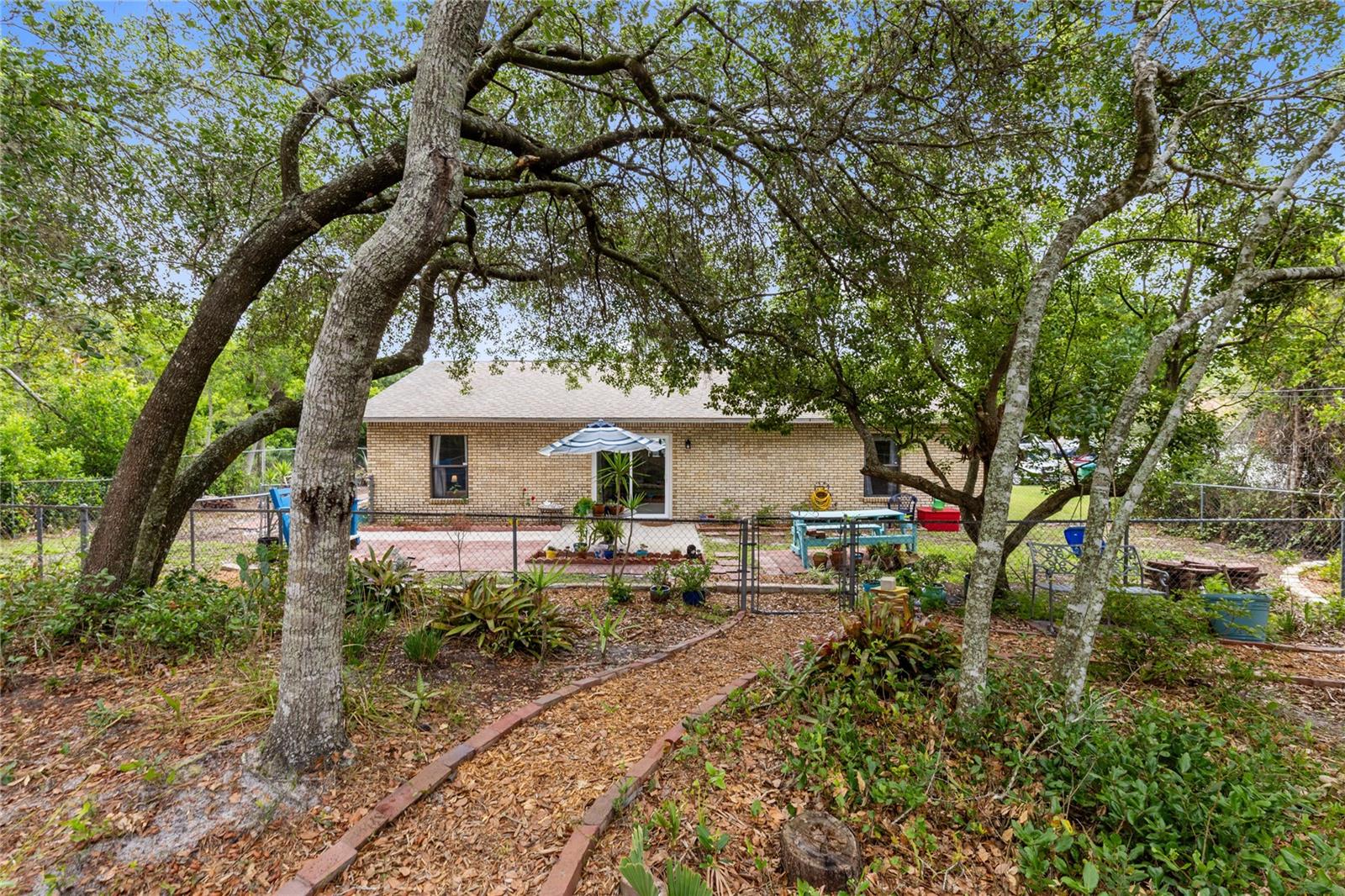 1098 LAMPLIGHTER AVE, DELTONA, FL, 32725