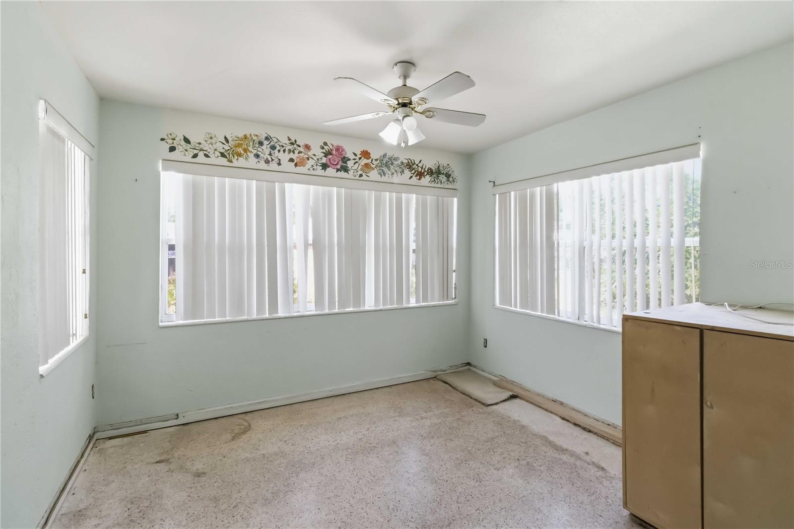 5013 OXFORD AVE N, ST PETERSBURG, FL, 33710