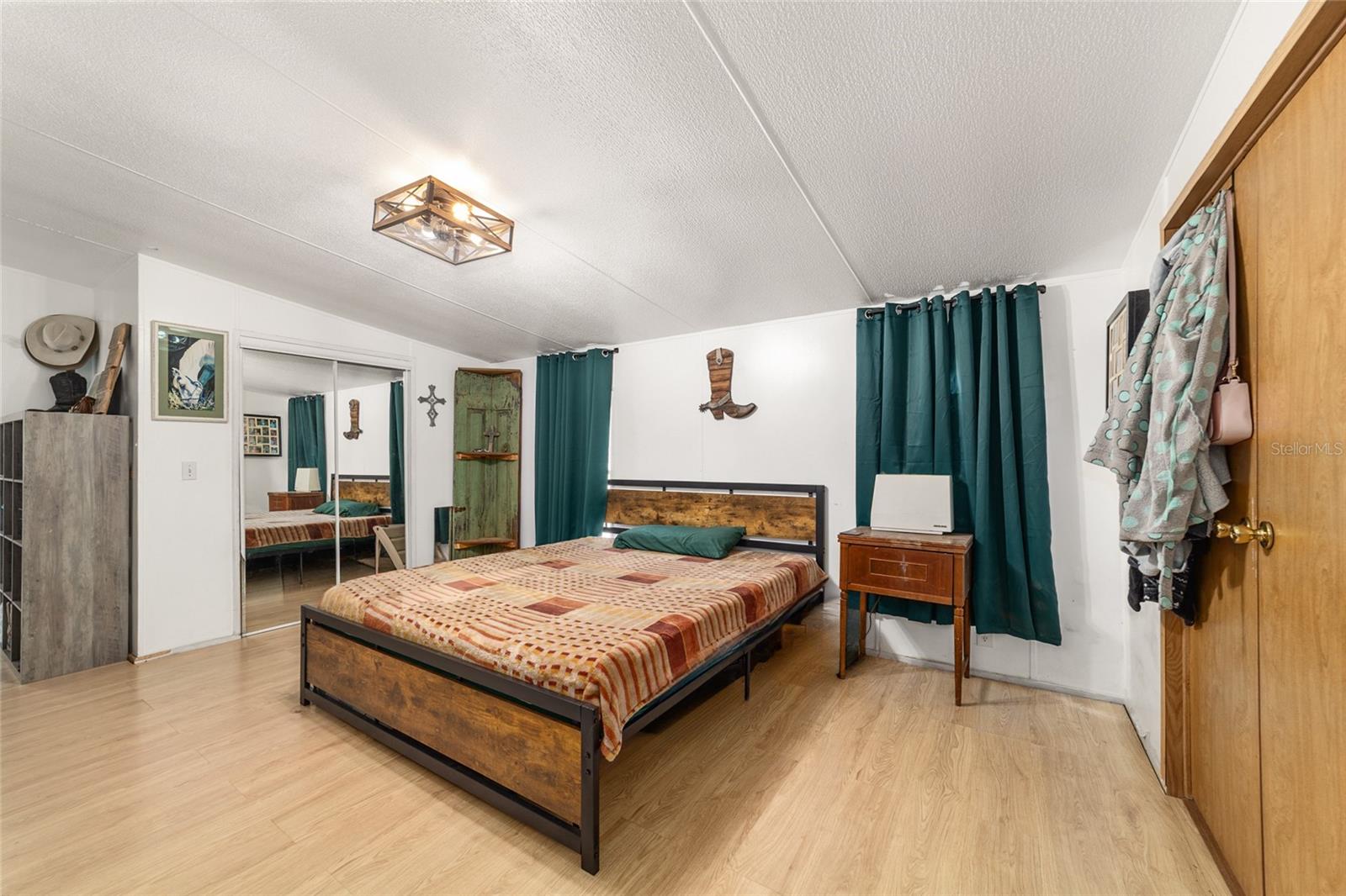 19551 SE 42ND PL, MORRISTON, FL, 32668