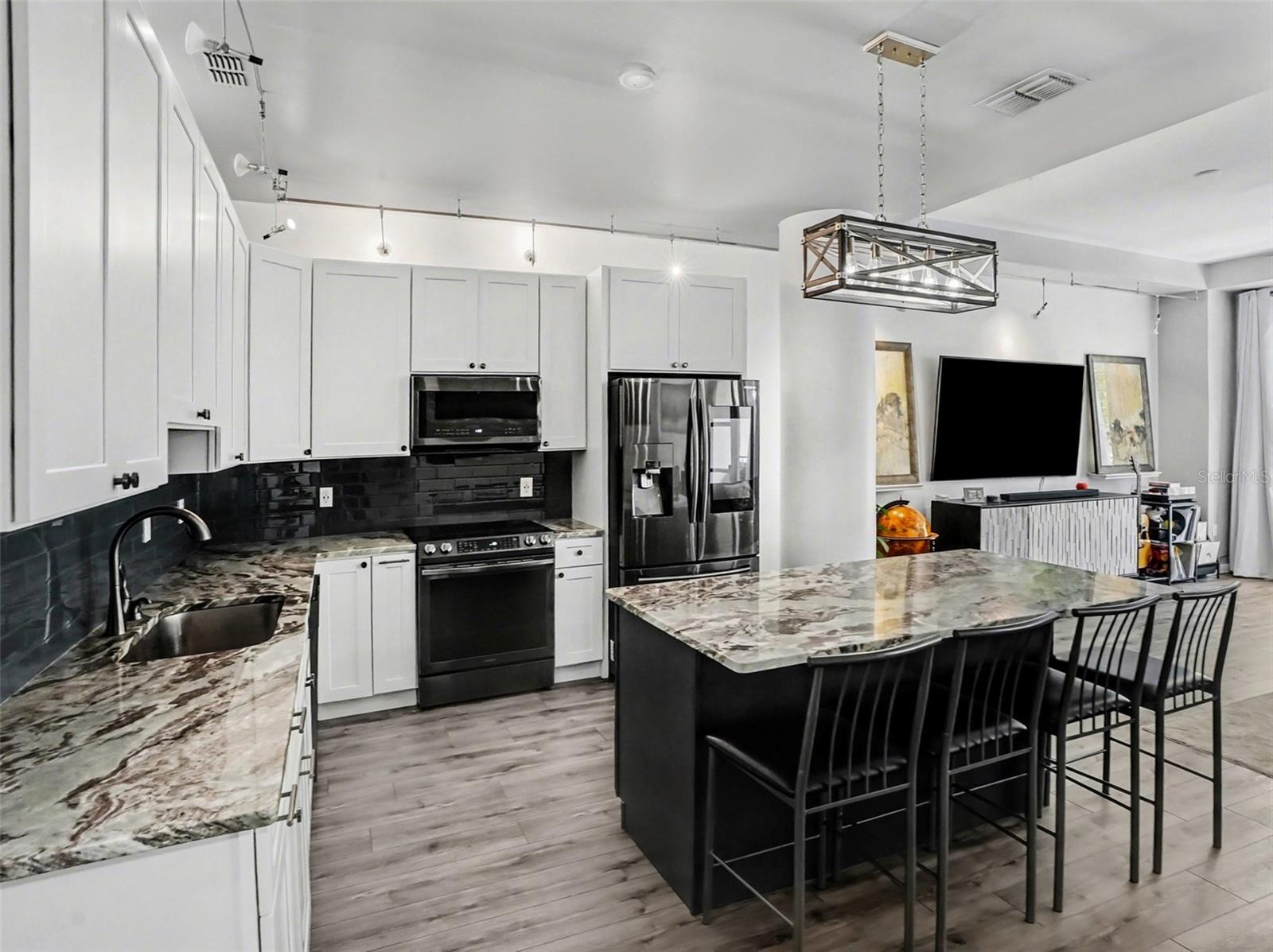 1 S EOLA DR #1, ORLANDO, FL, 32801