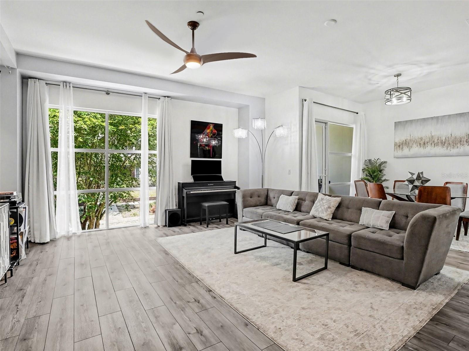 1 S EOLA DR #1, ORLANDO, FL, 32801
