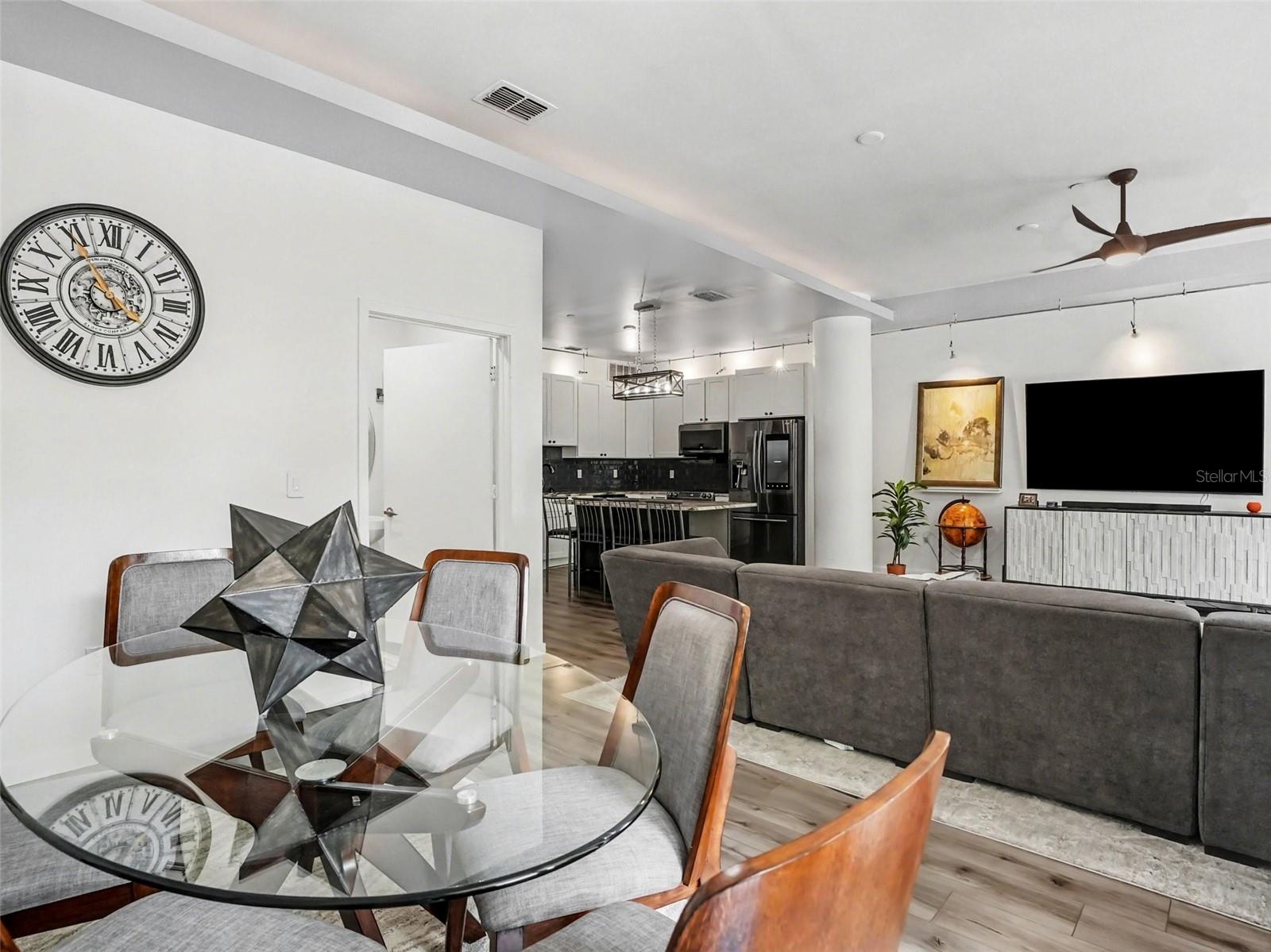 1 S EOLA DR #1, ORLANDO, FL, 32801