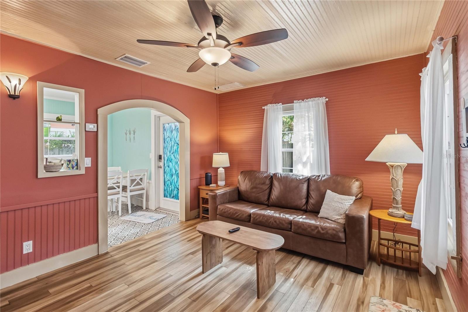 207 ESTHER ST, NEW SMYRNA BEACH, FL, 32169