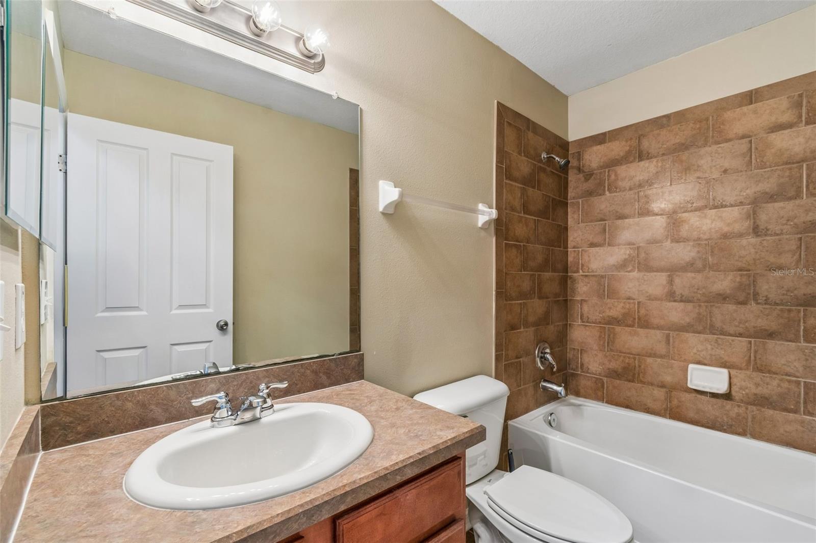 6736 PINE SPRINGS DR, WESLEY CHAPEL, FL, 33545