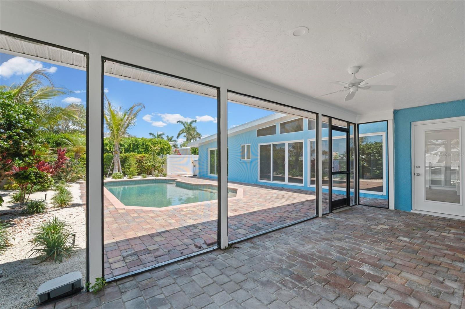 528 KEY ROYALE DR, HOLMES BEACH, FL, 34217