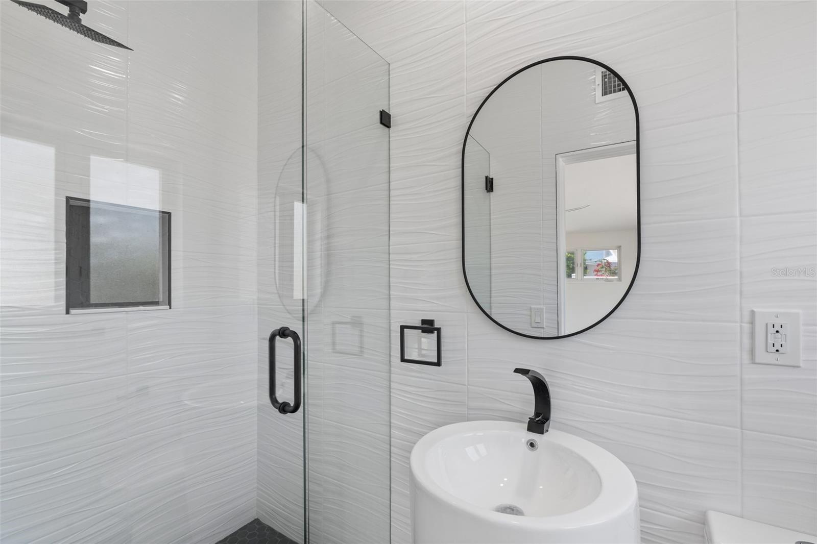 528 KEY ROYALE DR, HOLMES BEACH, FL, 34217