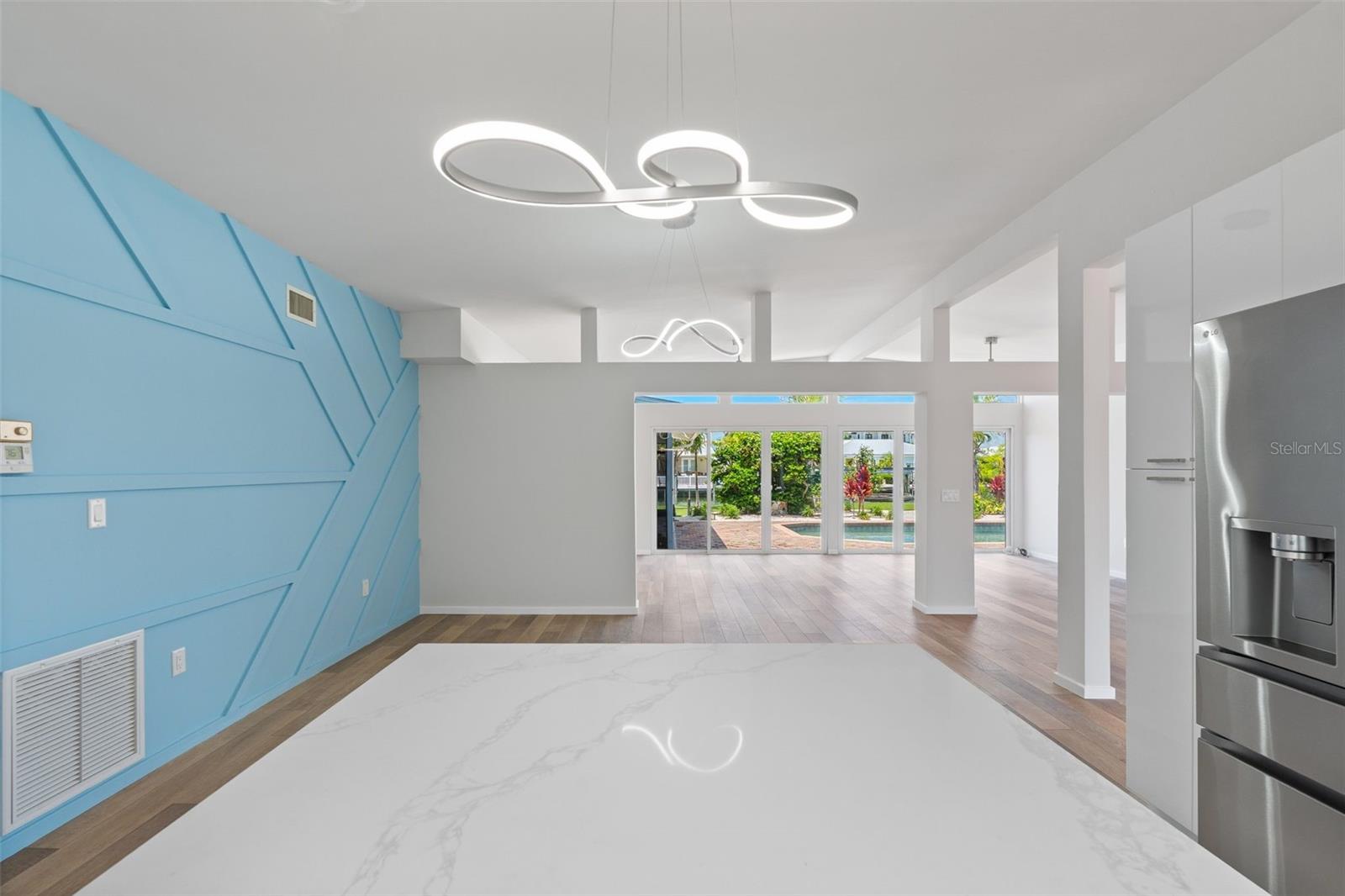 528 KEY ROYALE DR, HOLMES BEACH, FL, 34217