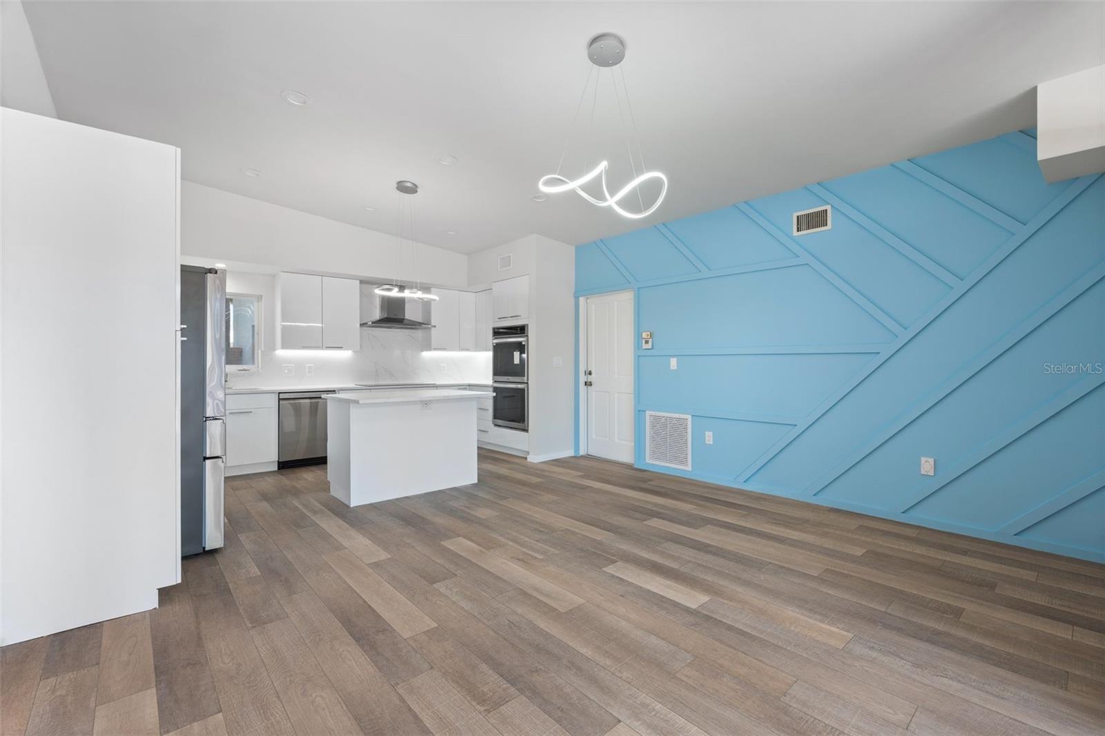 528 KEY ROYALE DR, HOLMES BEACH, FL, 34217
