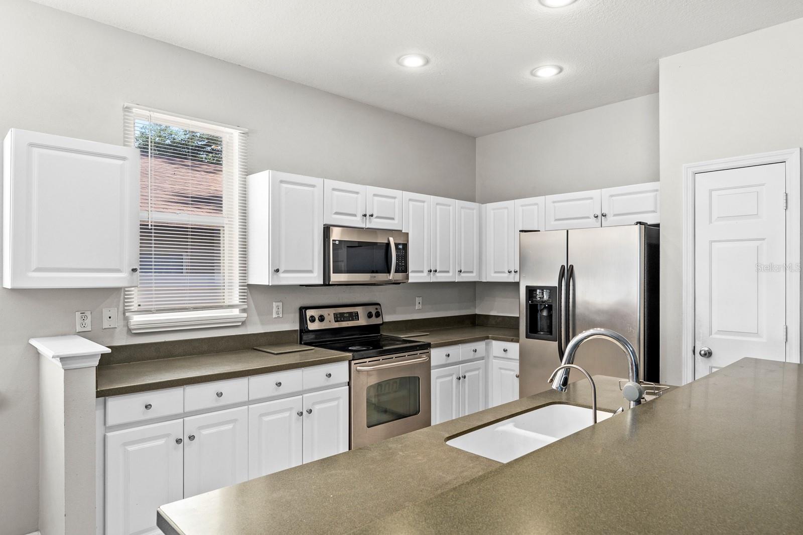 4814 PORTOBELLO CIR, VALRICO, FL, 33596
