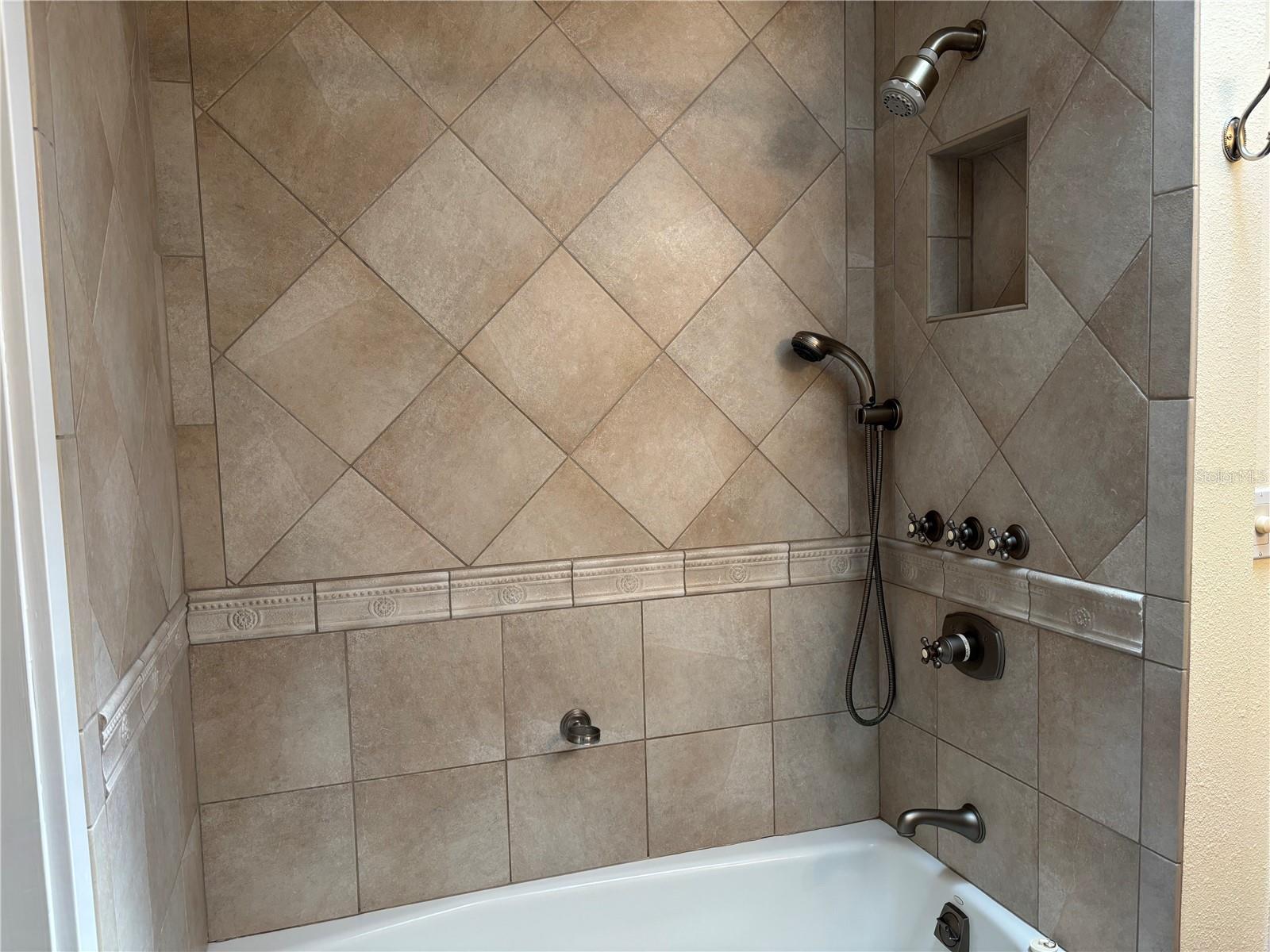 10123 BAY AVE, ENGLEWOOD, FL, 34224