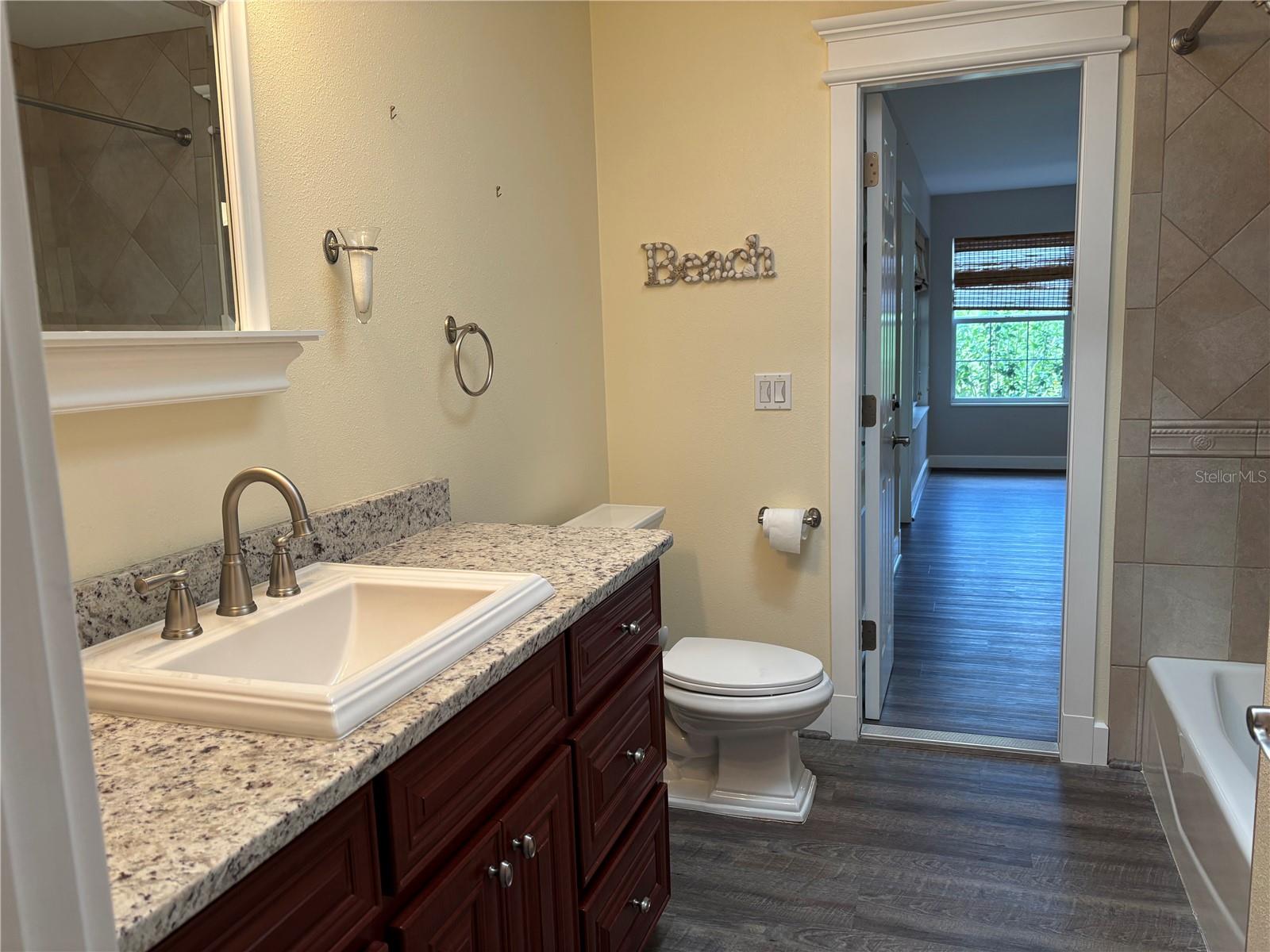 10123 BAY AVE, ENGLEWOOD, FL, 34224