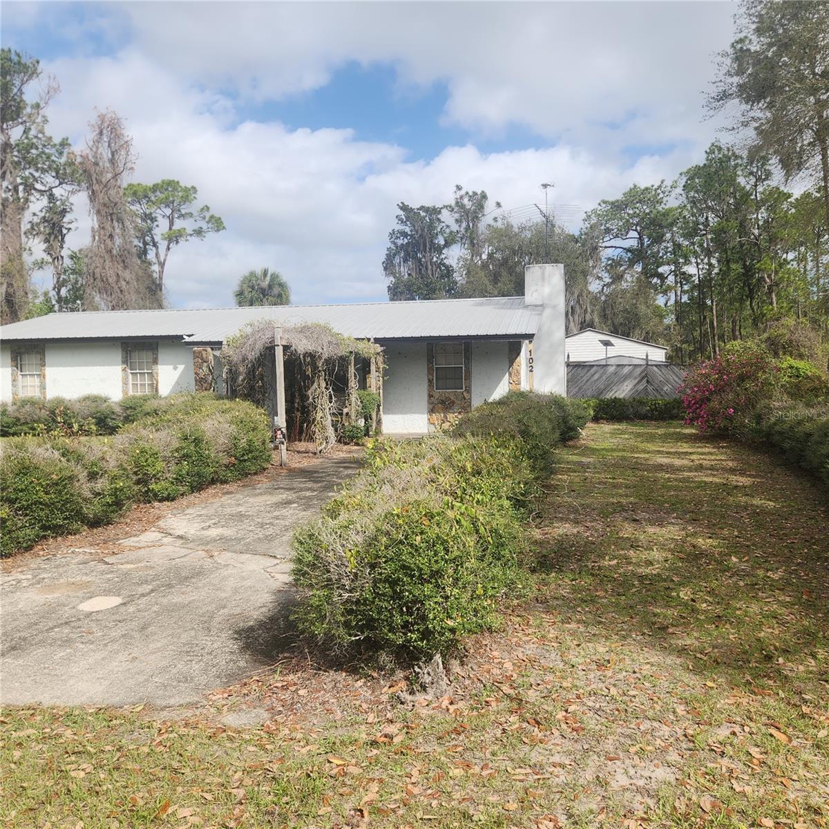 102 EBERHARD AVE, PALATKA, FL, 32177
