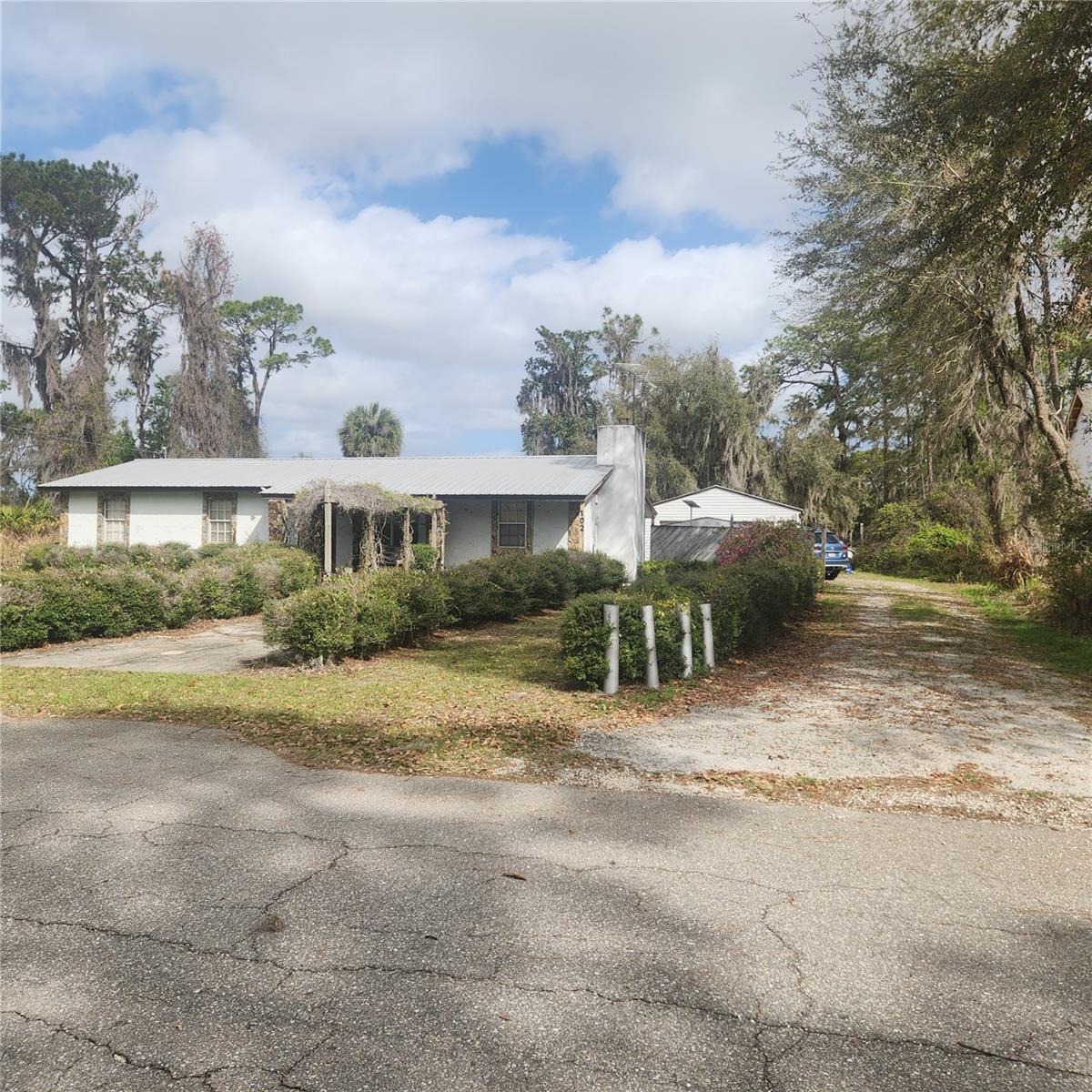 102 EBERHARD AVE, PALATKA, FL, 32177
