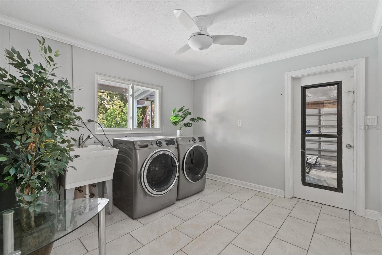 361 SCOTT AVE, SARASOTA, FL, 34243