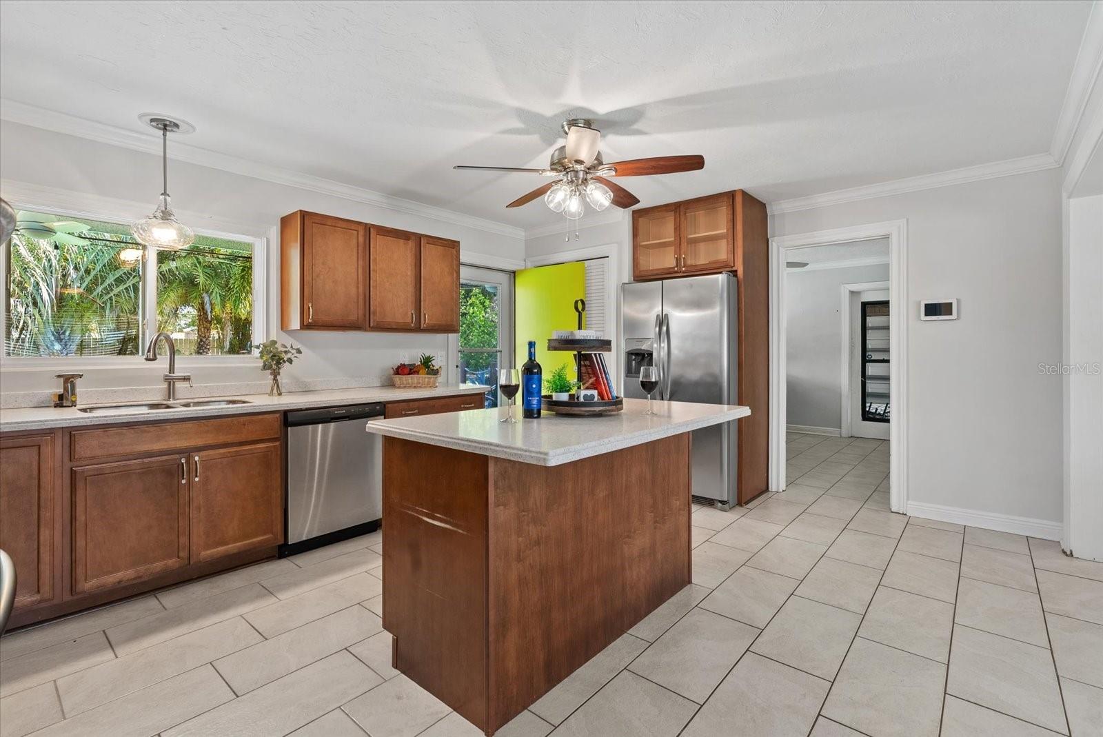 361 SCOTT AVE, SARASOTA, FL, 34243