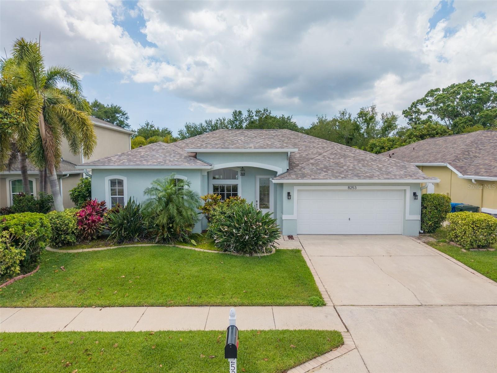 8253 WILD OAKS CIR, LARGO, FL, 33773