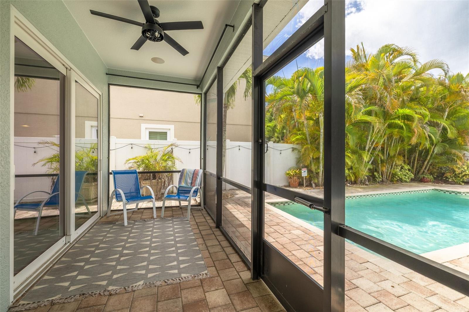 8253 WILD OAKS CIR, LARGO, FL, 33773