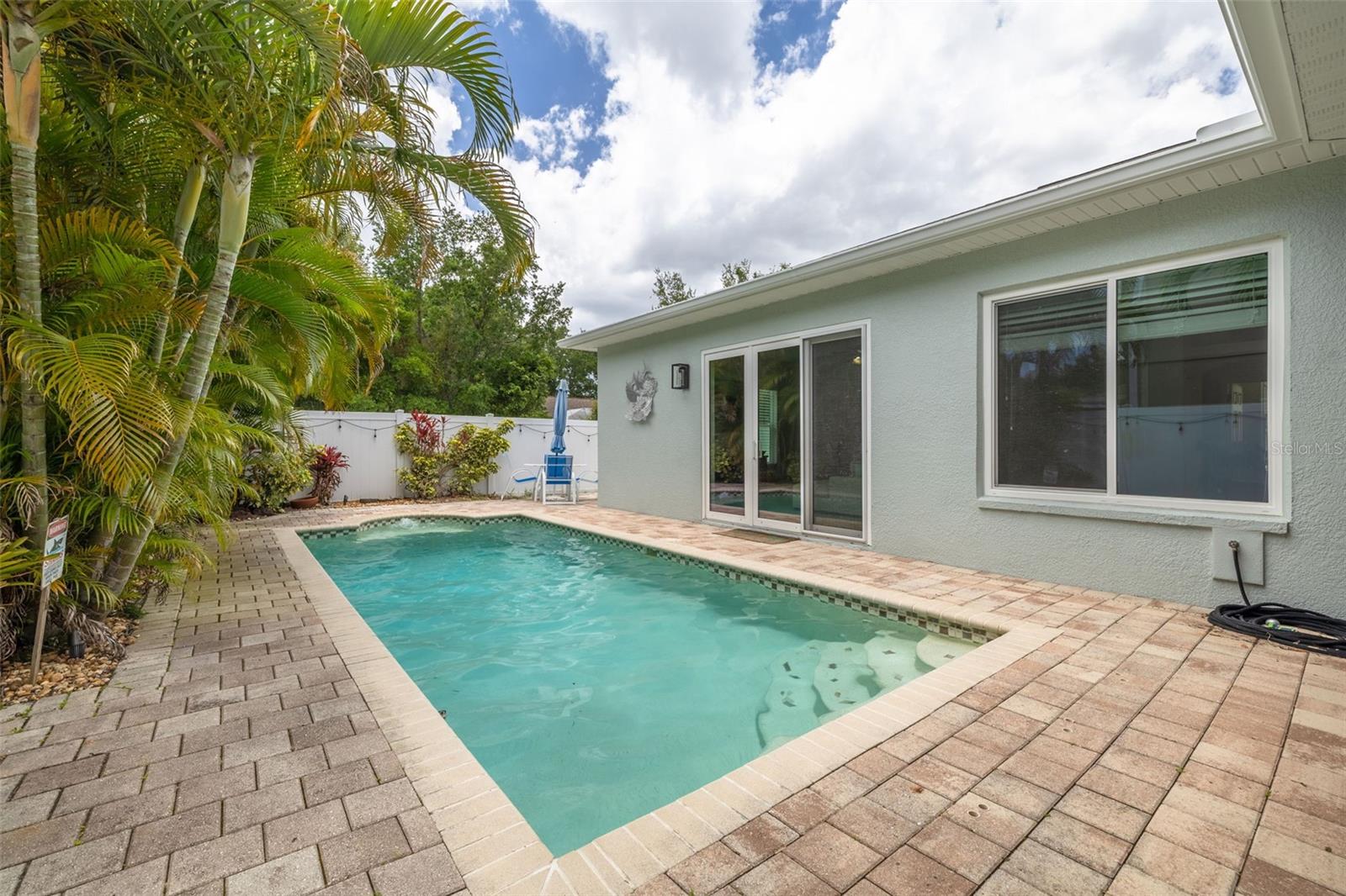 8253 WILD OAKS CIR, LARGO, FL, 33773