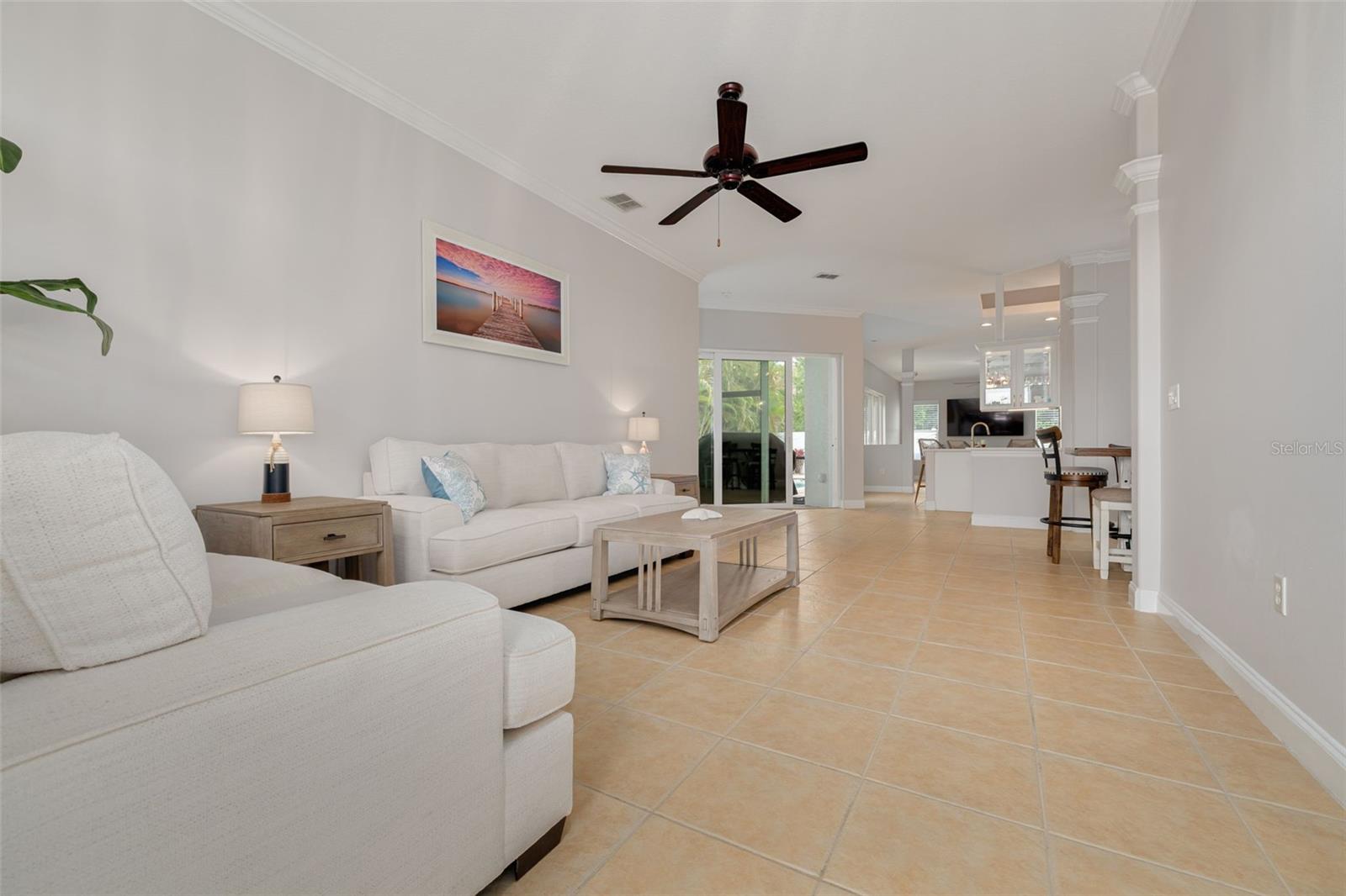 8253 WILD OAKS CIR, LARGO, FL, 33773