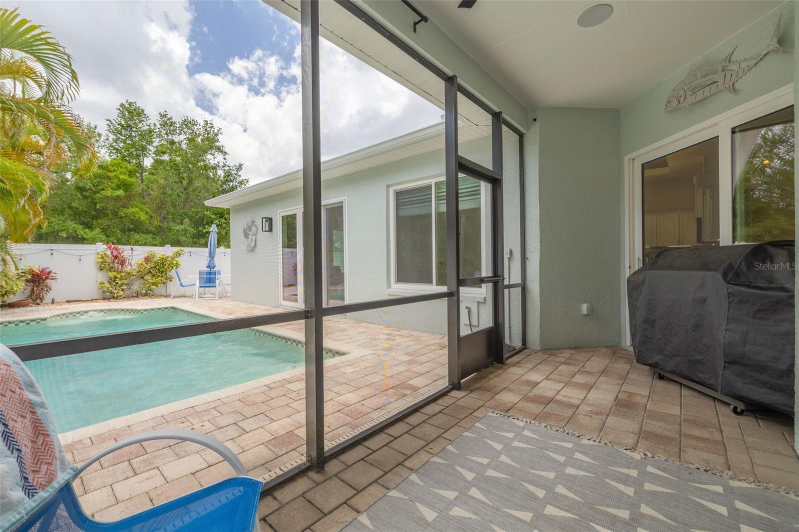 8253 WILD OAKS CIR, LARGO, FL, 33773