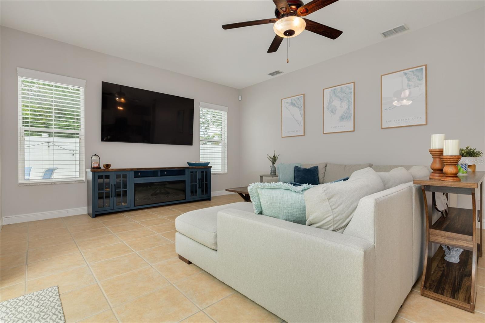 8253 WILD OAKS CIR, LARGO, FL, 33773