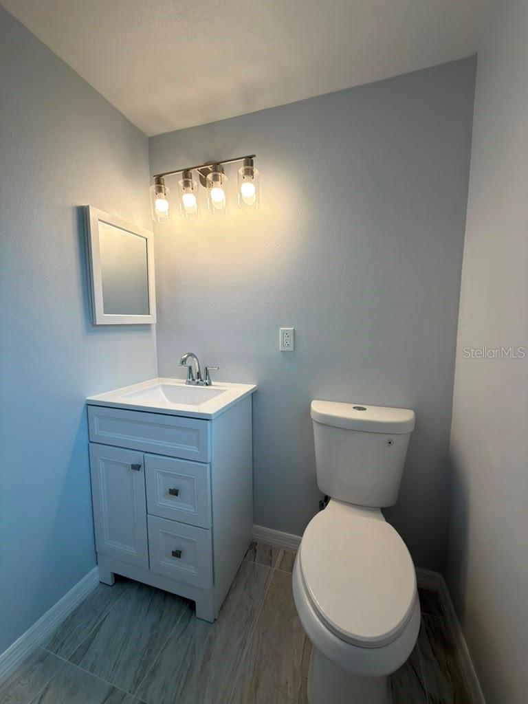 843 SKY LAKE CIR #B, ORLANDO, FL, 32809