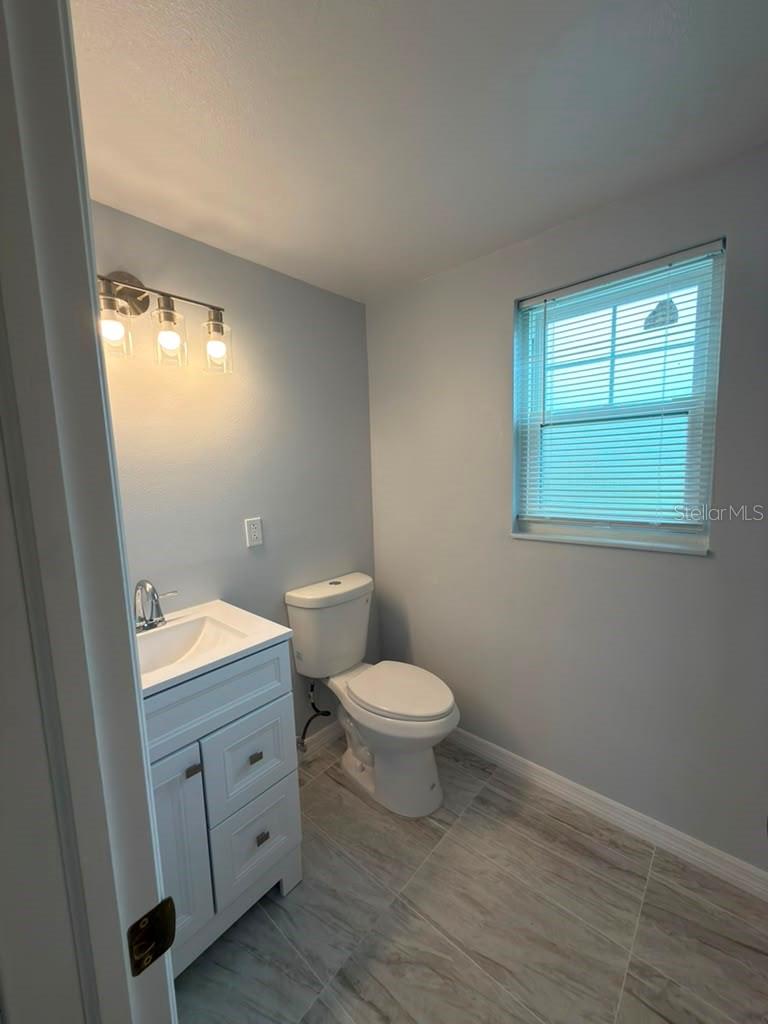 843 SKY LAKE CIR #B, ORLANDO, FL, 32809