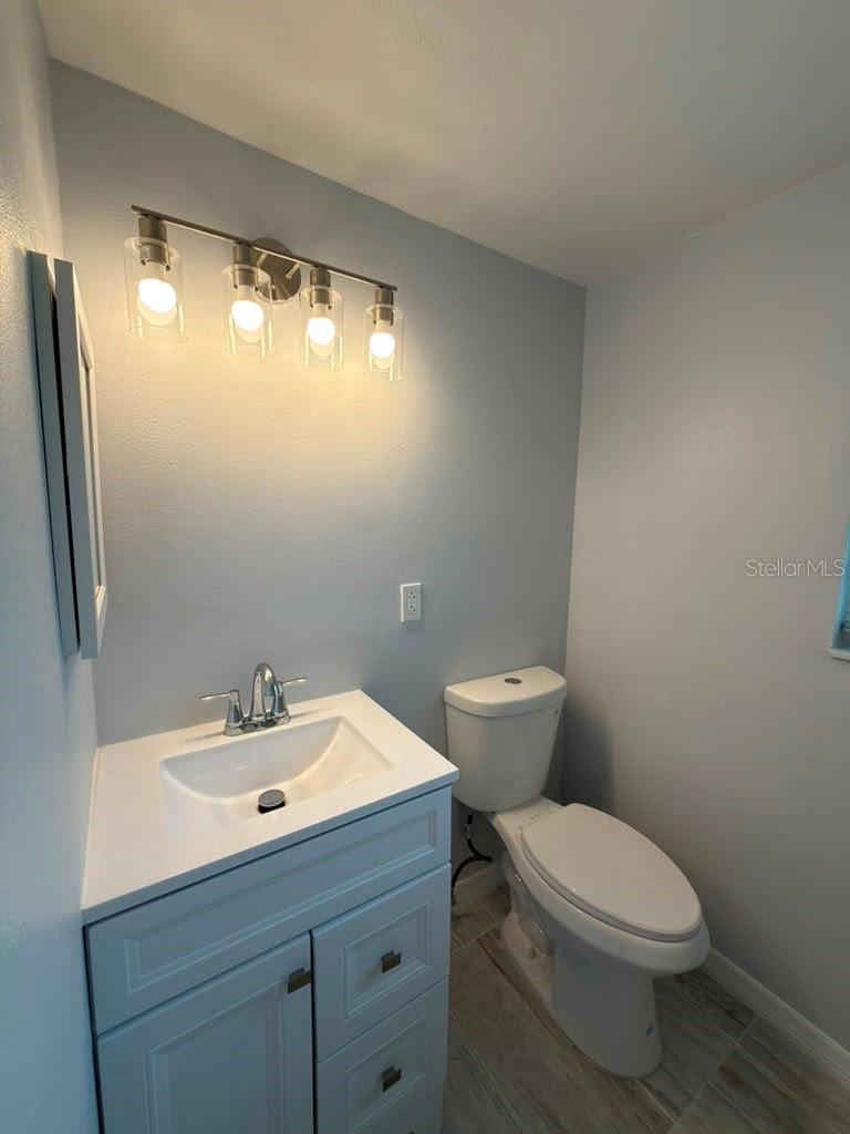 843 SKY LAKE CIR #B, ORLANDO, FL, 32809