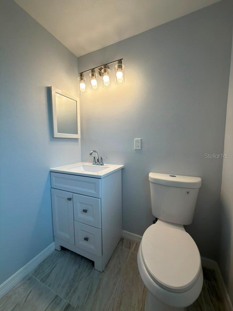 843 SKY LAKE CIR #B, ORLANDO, FL, 32809