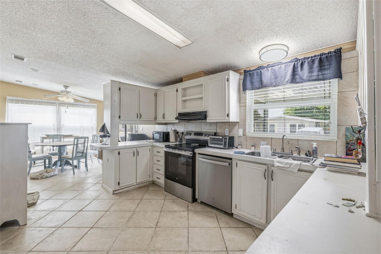 3125 SHORT LEAF ST, WESLEY CHAPEL, FL, 33543