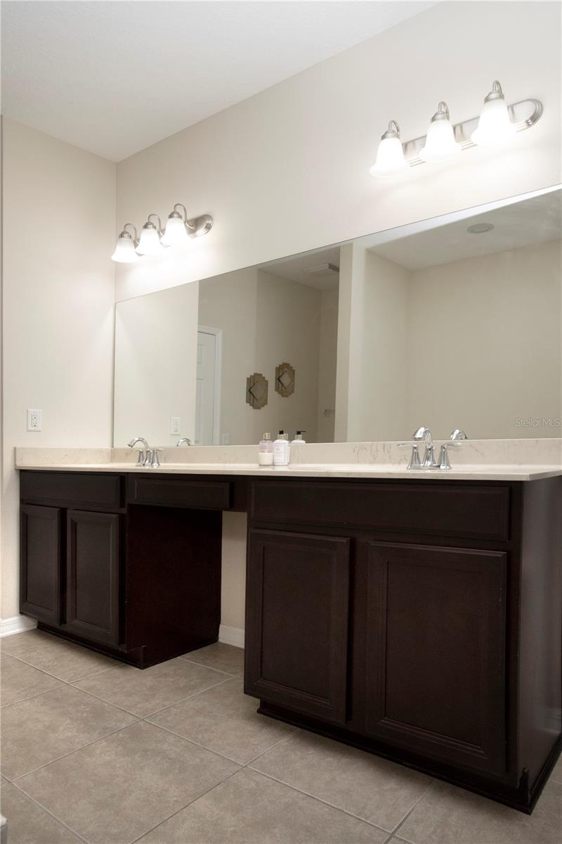 1319 ROWANTREE DR, DOVER, FL, 33527