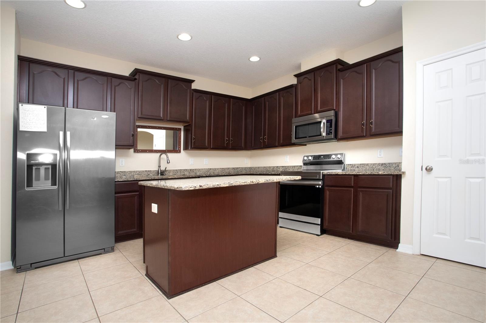1319 ROWANTREE DR, DOVER, FL, 33527