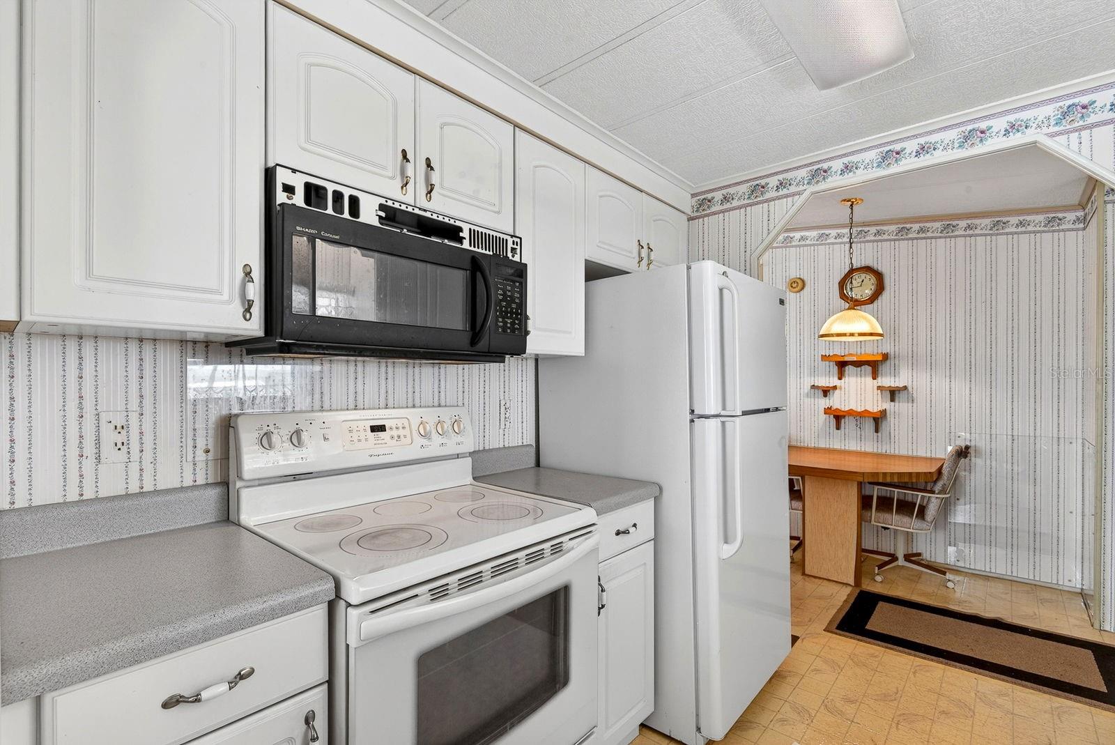 8906 31ST AVE E, PALMETTO, FL, 34221