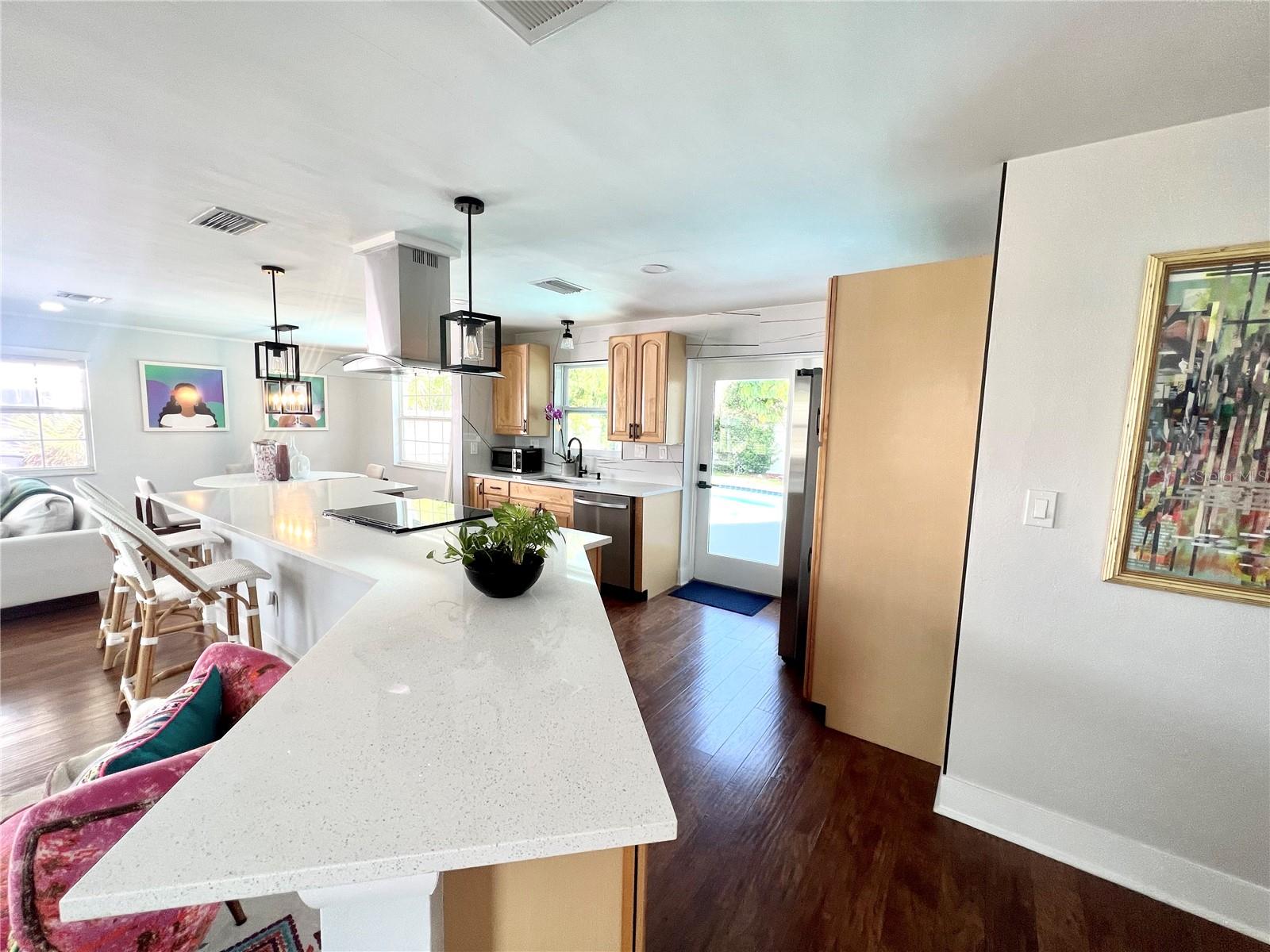 2066 DRUID PARK DR N, CLEARWATER, FL, 33764