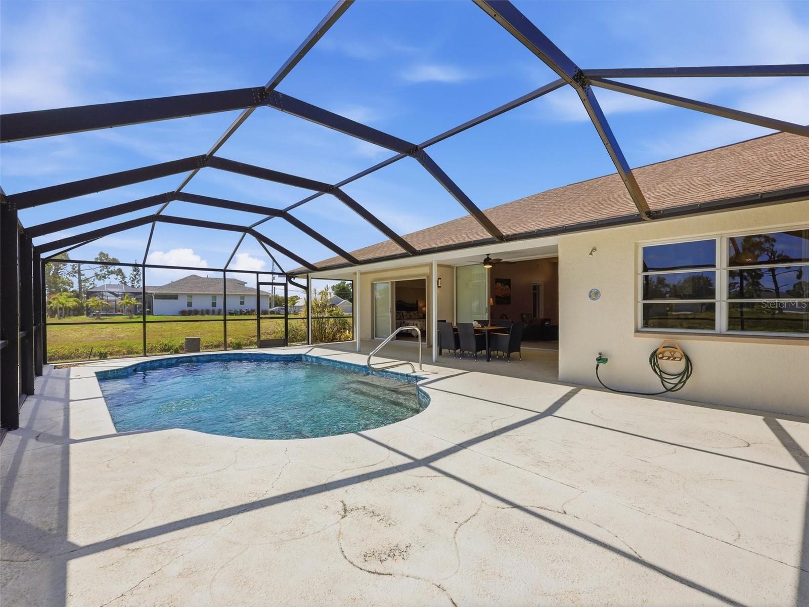 713 ROTONDA CIR, ROTONDA WEST, FL, 33947