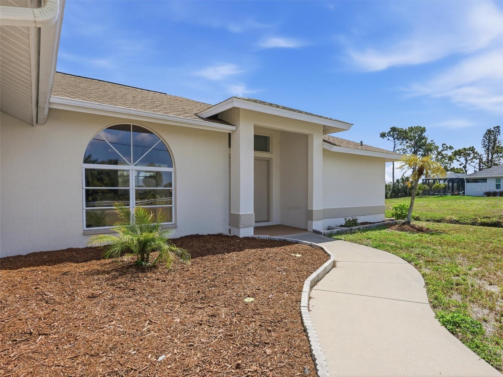 713 ROTONDA CIR, ROTONDA WEST, FL, 33947