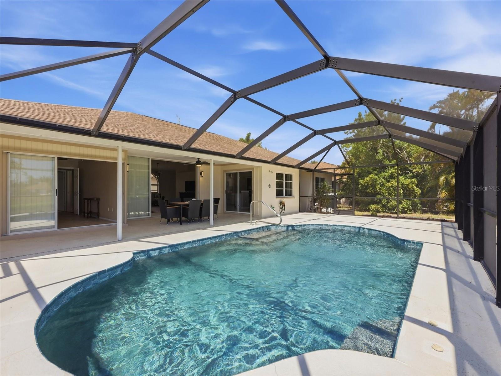713 ROTONDA CIR, ROTONDA WEST, FL, 33947
