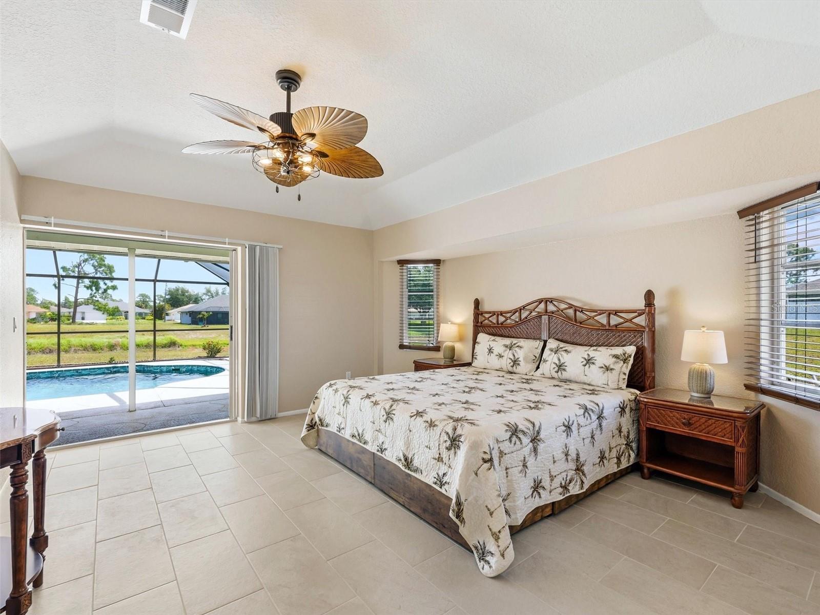 713 ROTONDA CIR, ROTONDA WEST, FL, 33947