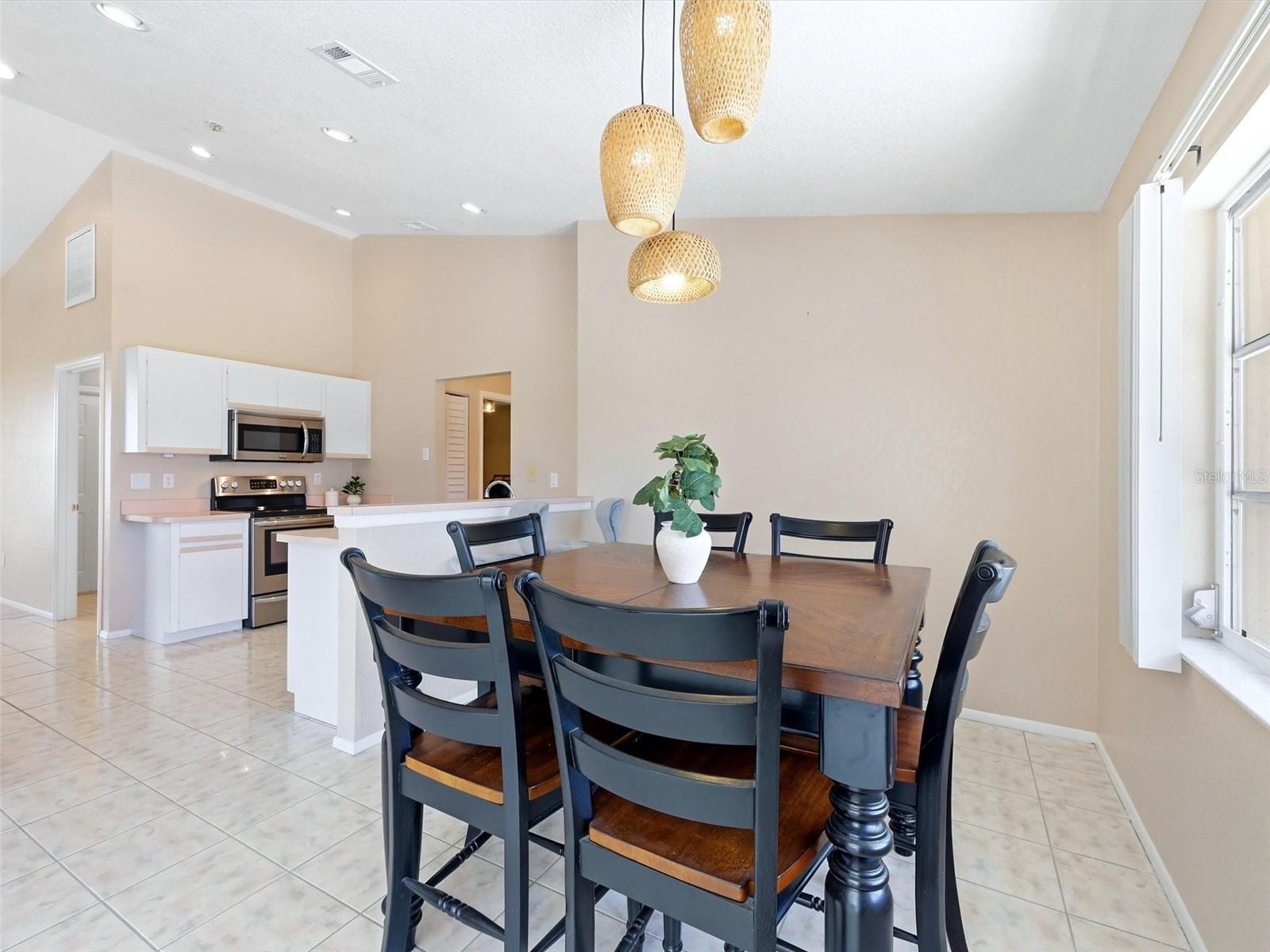 713 ROTONDA CIR, ROTONDA WEST, FL, 33947