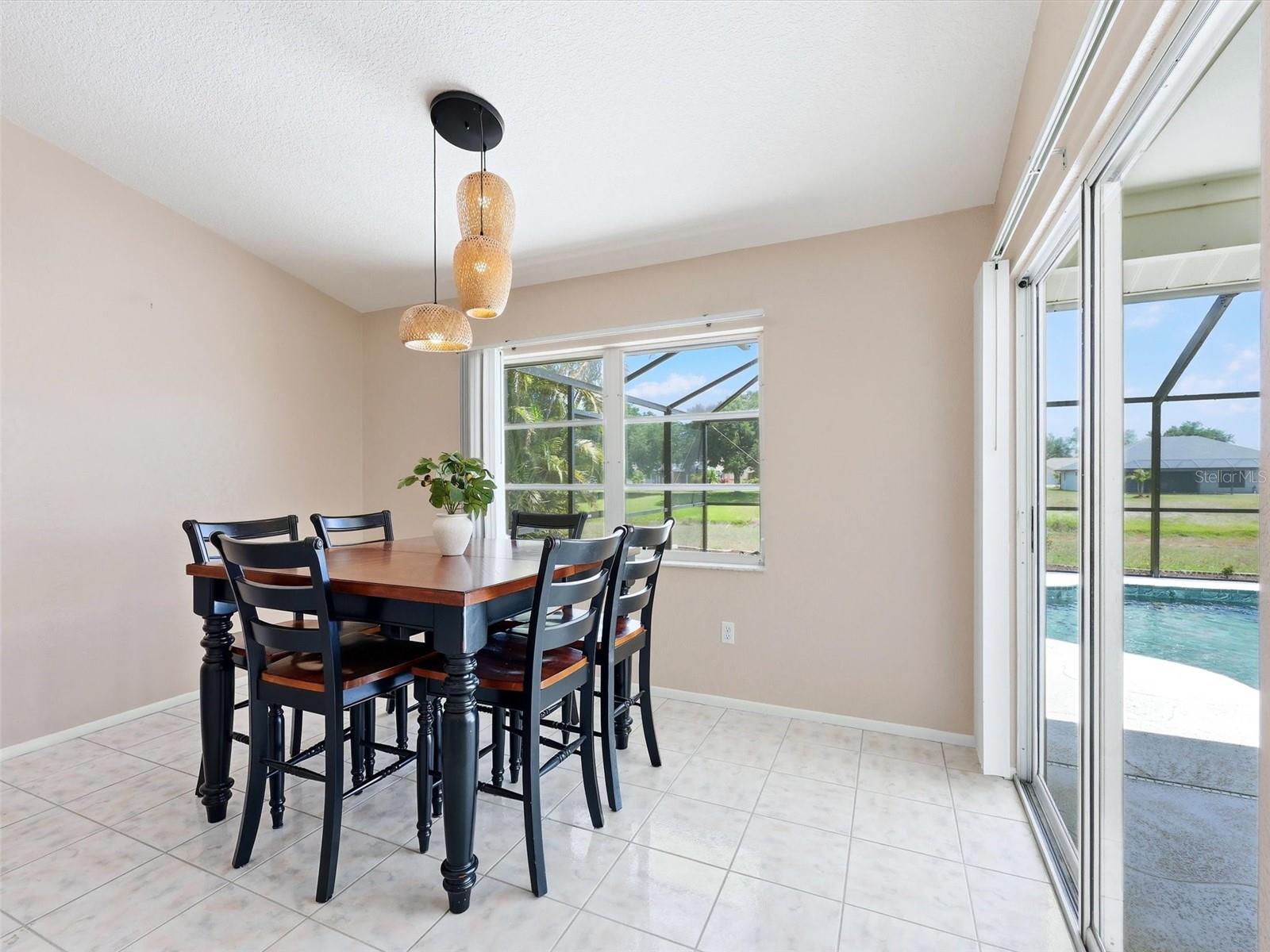 713 ROTONDA CIR, ROTONDA WEST, FL, 33947
