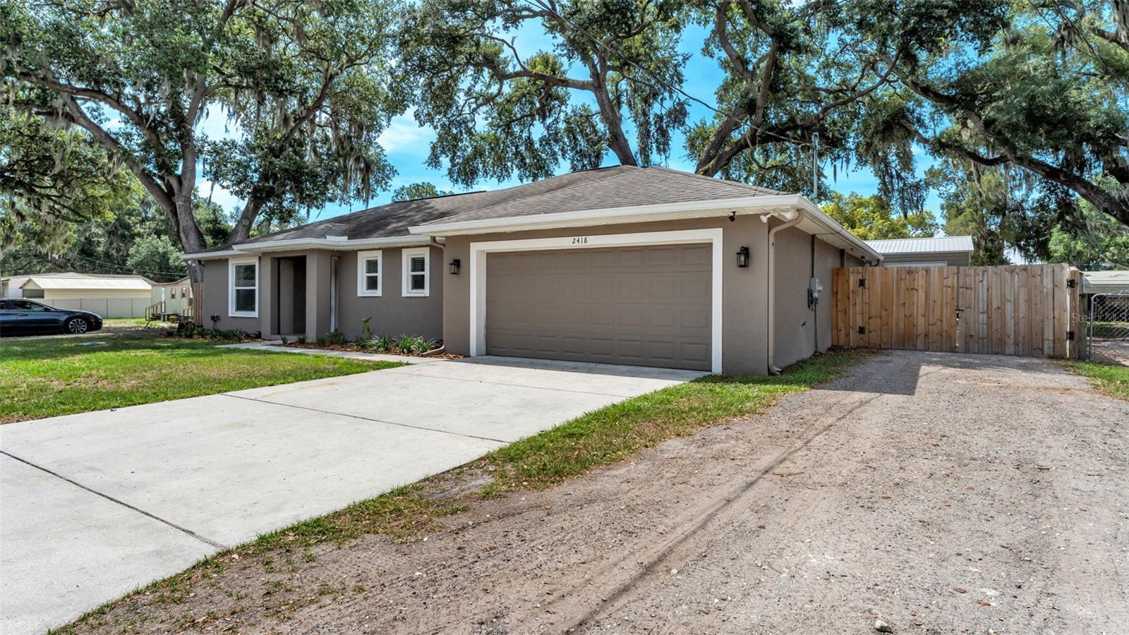2418 ARMSTRONG RD, LAKELAND, FL, 33811