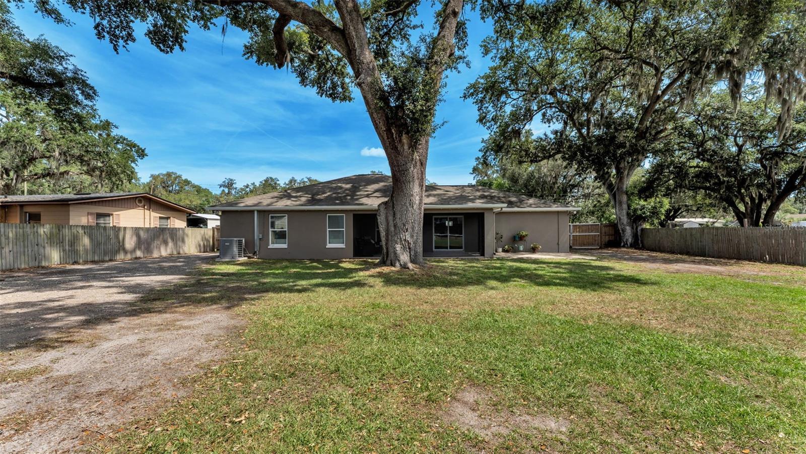2418 ARMSTRONG RD, LAKELAND, FL, 33811