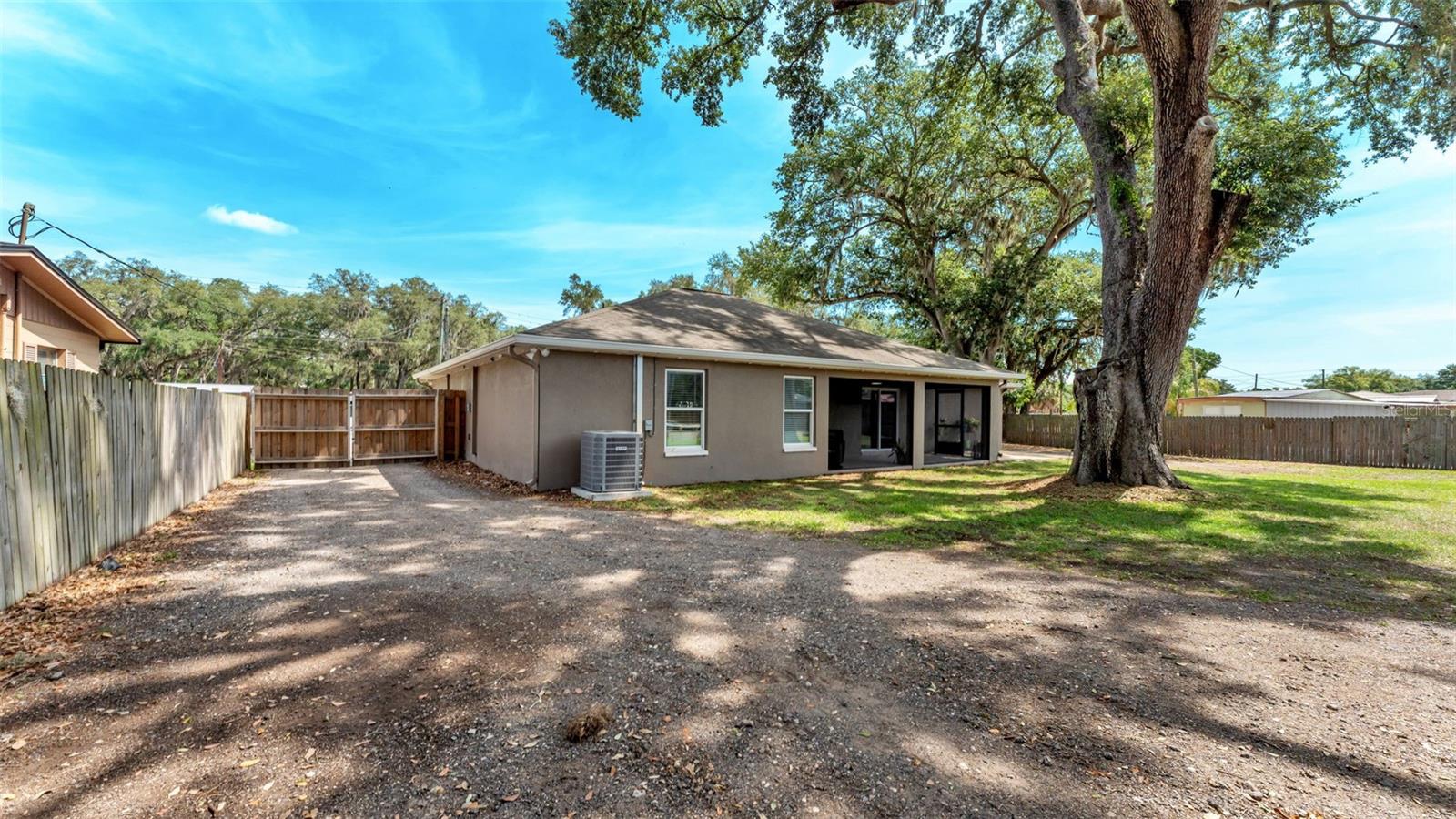 2418 ARMSTRONG RD, LAKELAND, FL, 33811