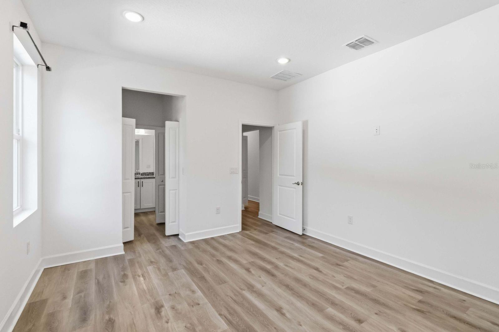 2613 E 23RD AVE #1/2, TAMPA, FL, 33605